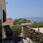 Denis Апартаменты *